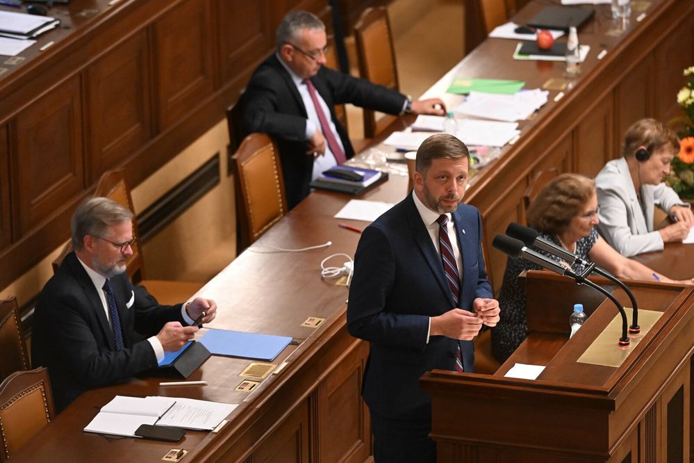 Hlasování o nedůvěře vládě Petra Fialy 1. 9. 2022