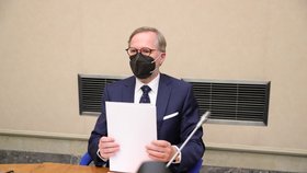 Premiér Petr Fiala na prvním jednání vlády. (17.12.2021)