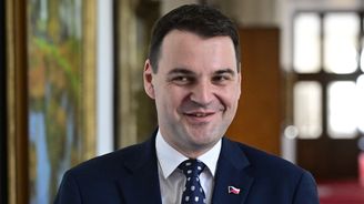 Motoristi jako staří puberťáci. Za naše peníze si hrají s AI a z úřadů dělají cirkus Motoristi jako staří puberťáci. Za naše peníze si hrají s AI a z úřadů dělají cirkus