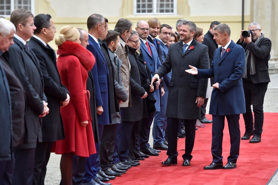 Společné jednání českých a slovenských ministrů na zámku Valtice