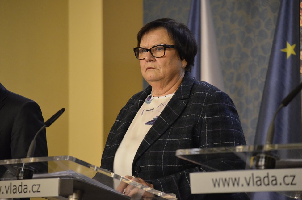 Ministryně spravedlnosti Marie Benešová (za ANO) na tiskové konferenci na Úřadě vlády (9. 12. 2019)