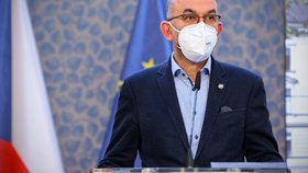 Ministr zdravotnictví Jan Blatný (za ANO) na tiskové konferenci po jednání vlády (22. 3. 2021)