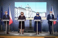 Blatný připustil přitvrzení v Česku. Vláda „žhaví“ krematoria a skiareálům dá miliardu