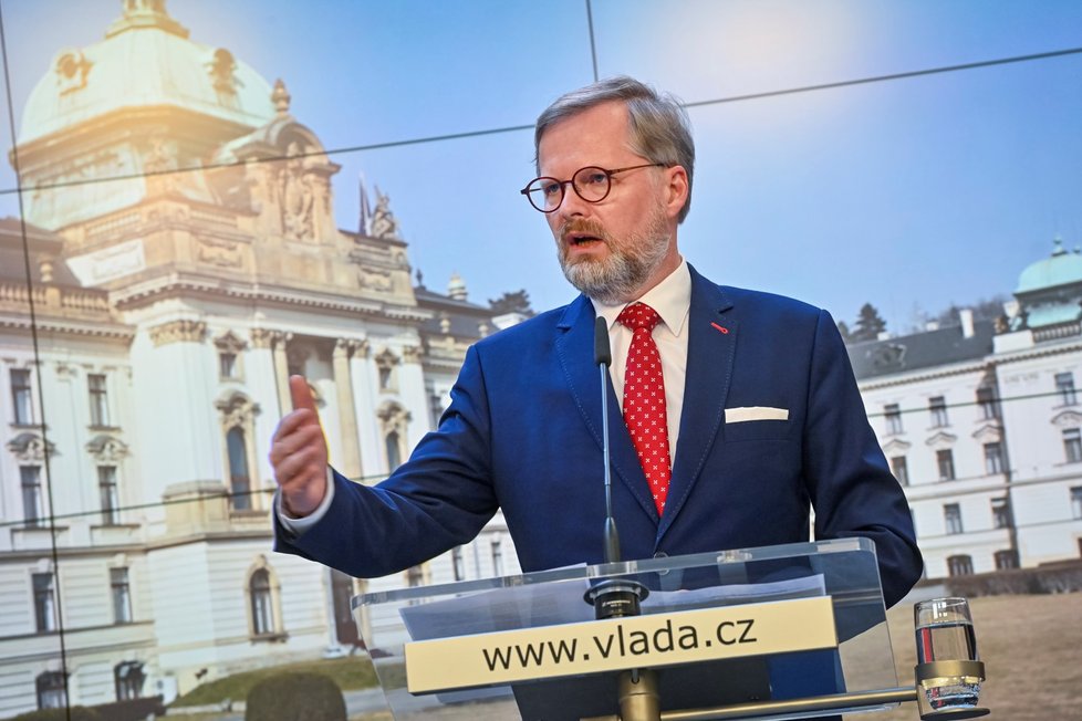 Premiér Petr Fiala vystoupil na tiskové konferenci po schůzi vlády (9. 3. 2022)