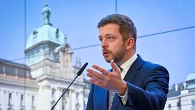 Ministr vnitra Vít Rakušan vystoupil na tiskové konferenci po schůzi vlády (9. 3. 2022)
