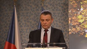Ministr kultury Lubomír Zaorálek (ČSSD) na tiskové konferenci na úřadu vlády (9. 12. 2019)