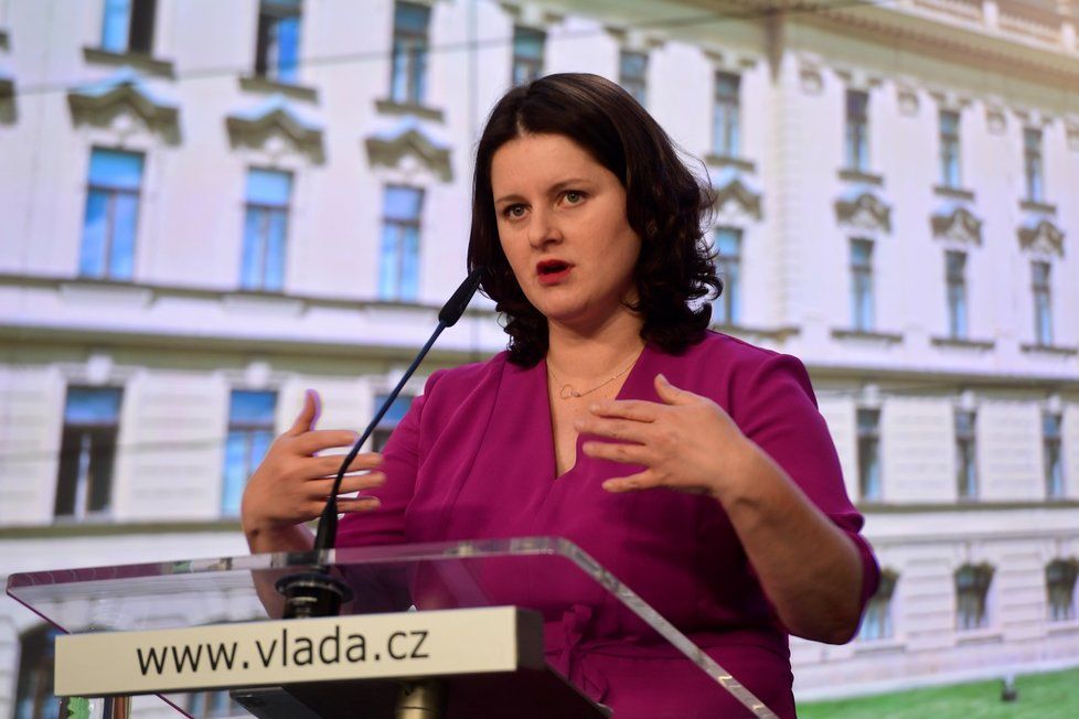 Ministryně práce a sociálních věcí Jana Maláčová je preventivně v karanténě.