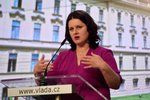Ministryně práce a sociálních věcí Jana Maláčová (ČSSD) hovoří na tiskové konferenci po jednání vlády. (20. 7. 2020)