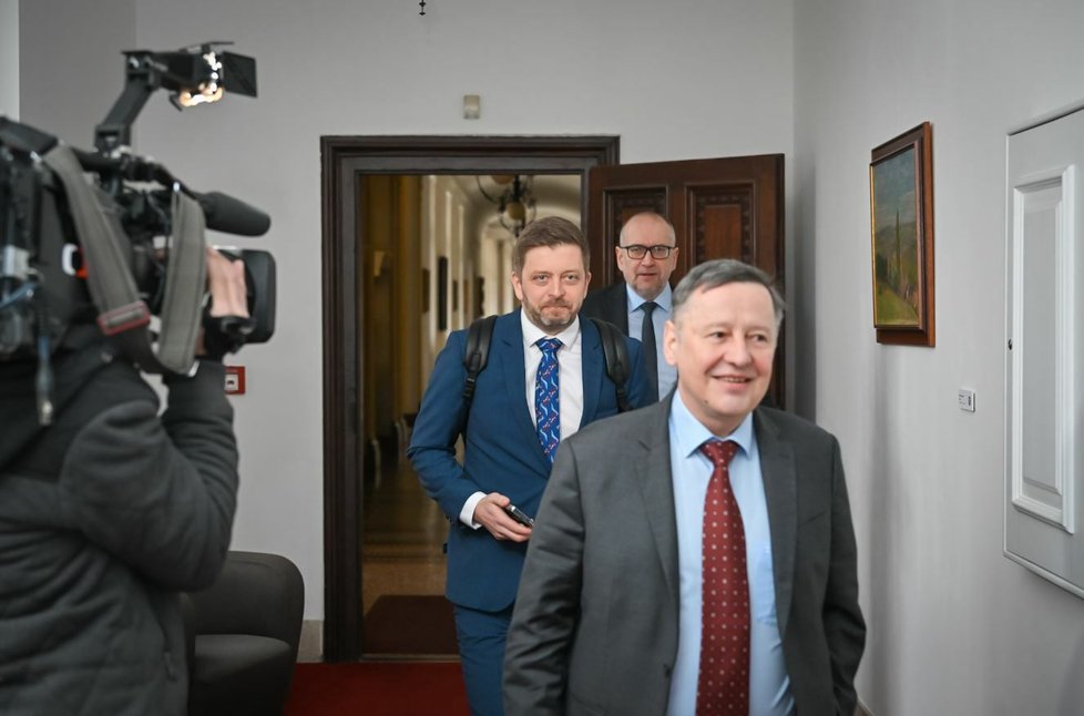 Jednání vlády: Ministr školství Vladimír Balaš a ministr vnitra Vít Rakušan.