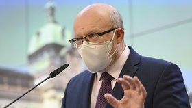 Tisková konference po jednání vlády: Ministr zdravotnictví Vlastimil Válek (TOP 09) (22.12.2021)