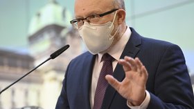 Tisková konference po jednání vlády: Ministr zdravotnictví Vlastimil Válek (TOP 09) (22.12.2021)