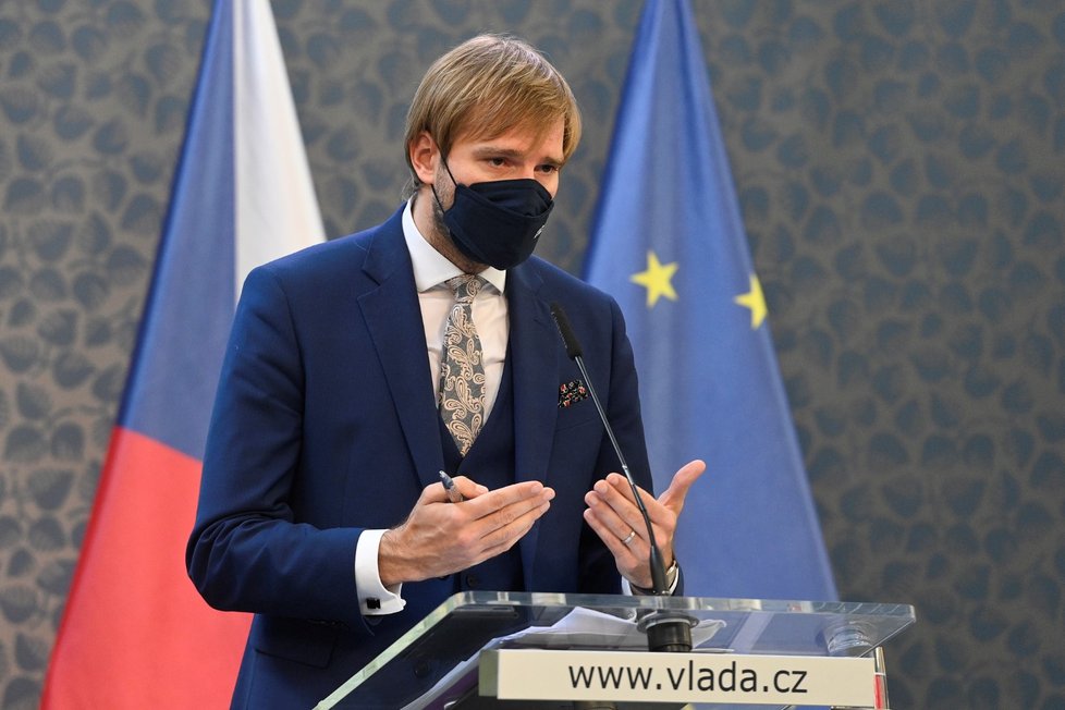 Tisková konference po jednání vlády (13. 9. 2021): Ministr zdravotnictví Adam Vojtěch (za ANO)