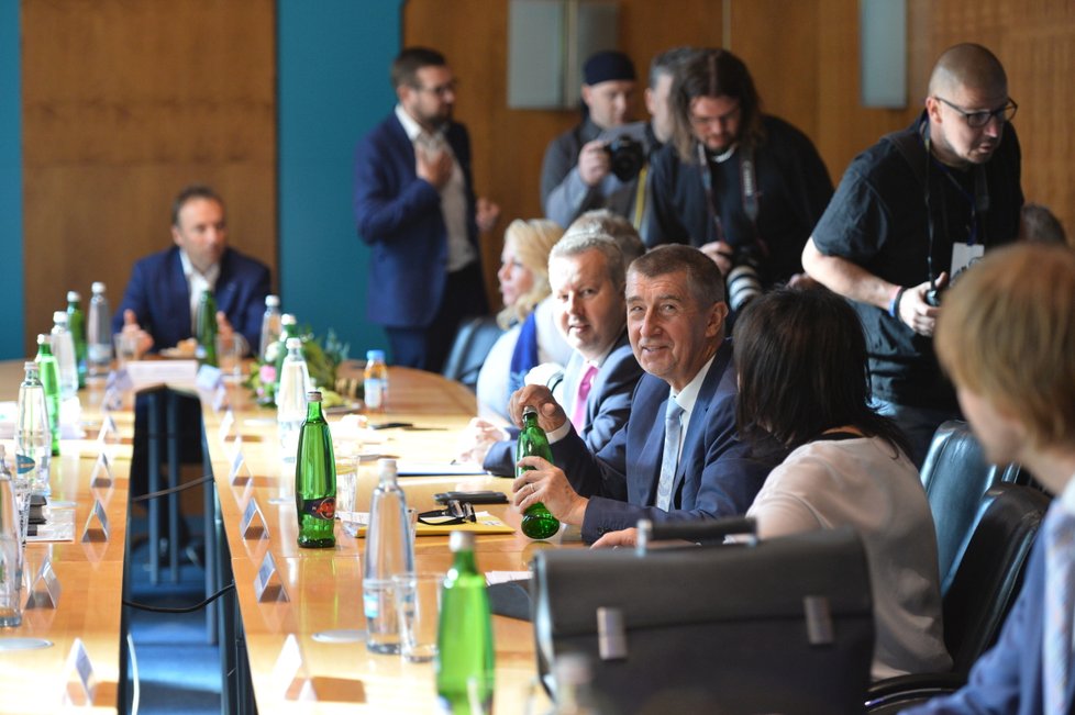 Andrej Babiš při výjezdu vlády do Pardubického kraje