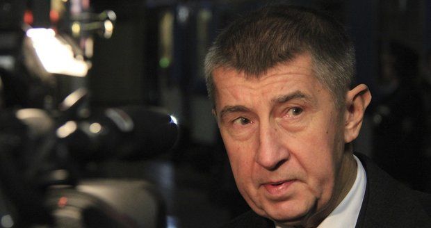 Sobotkova vláda vyrazila na výjezdní zasedání do Ústí vlakem: Nechyběl ani Andrej Babiš