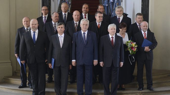 Nová úřednická vláda Jiřího Rusnoka Nová úřednická vláda Jiřího Rusnoka