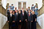 Druhá vláda Andreje Babiše na společné fotografii s prezidentem Milošem Zemanem