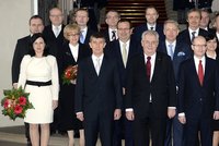 Očima Františky: Zmatení ministři, sexy Jourová a blaženě jízlivý prezident