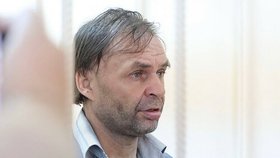 Vladimir Češkidov držel ve svém domě 14 let ženu, kterou sexuálně zneužíval.