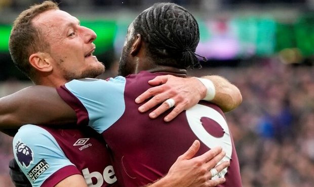 West Ham - Aston Villa 1:1. Dva neuznané góly, Coufal asistoval