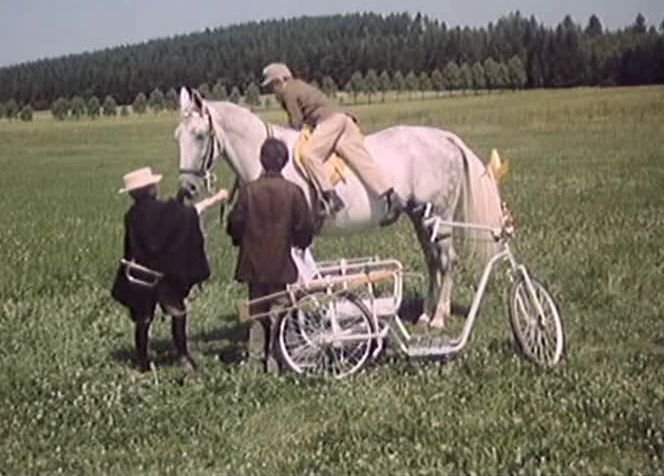 Vladimír Dlouhý ve filmu na bílé kobylce.