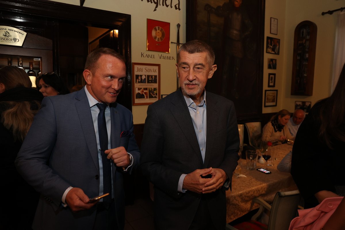 Vladimír Kruliš a Andrej Babiš na oslavě narozenin Karla Vágnera