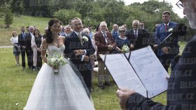 Svatba Vladimíra Kruliše, který si vzal za ženu floristku Dagmaru.