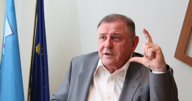 Vladimír Mečiar promluvil o volebním neúspěchu.