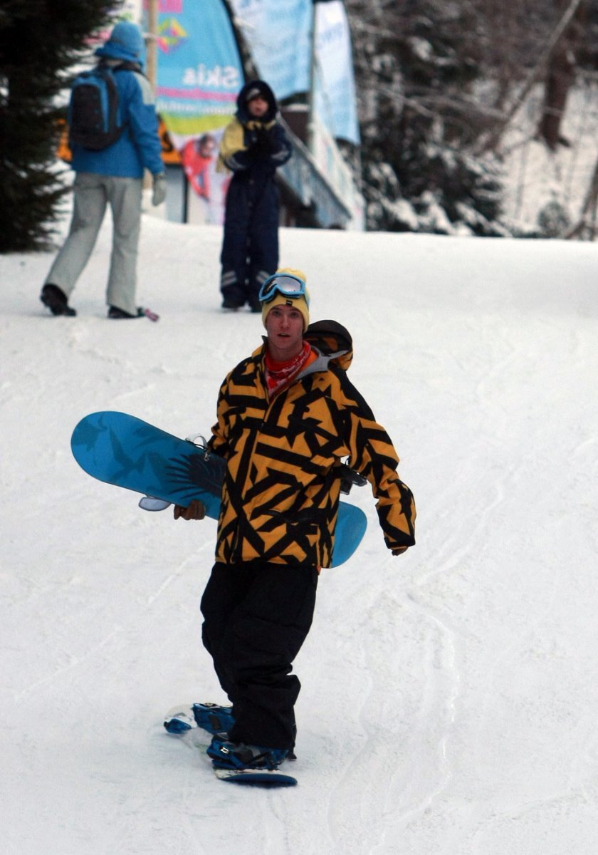 Syn Bolka Polívky Vladimír dorazil na závody ve snowboardingu...