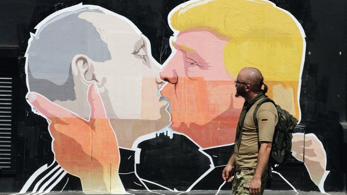 Vladimir Putin a Donald Trump v objetí