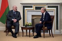 Putin jednal s Lukašenkem, uspořádají společné vojenské cvičení. Souvisí to s Ukrajinou?