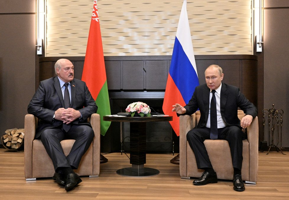 Ruský prezident Vladimir Putin na setkání s běloruským prezidentem Alexandrem Lukašenkem (23. 5. 2022)