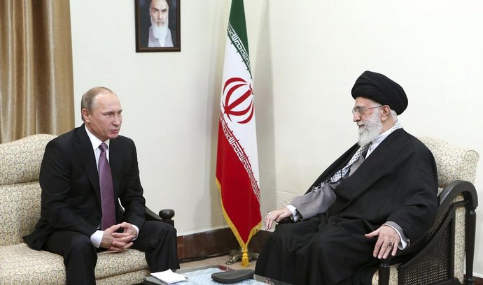 Vladimir Putin, Alí Chameneí