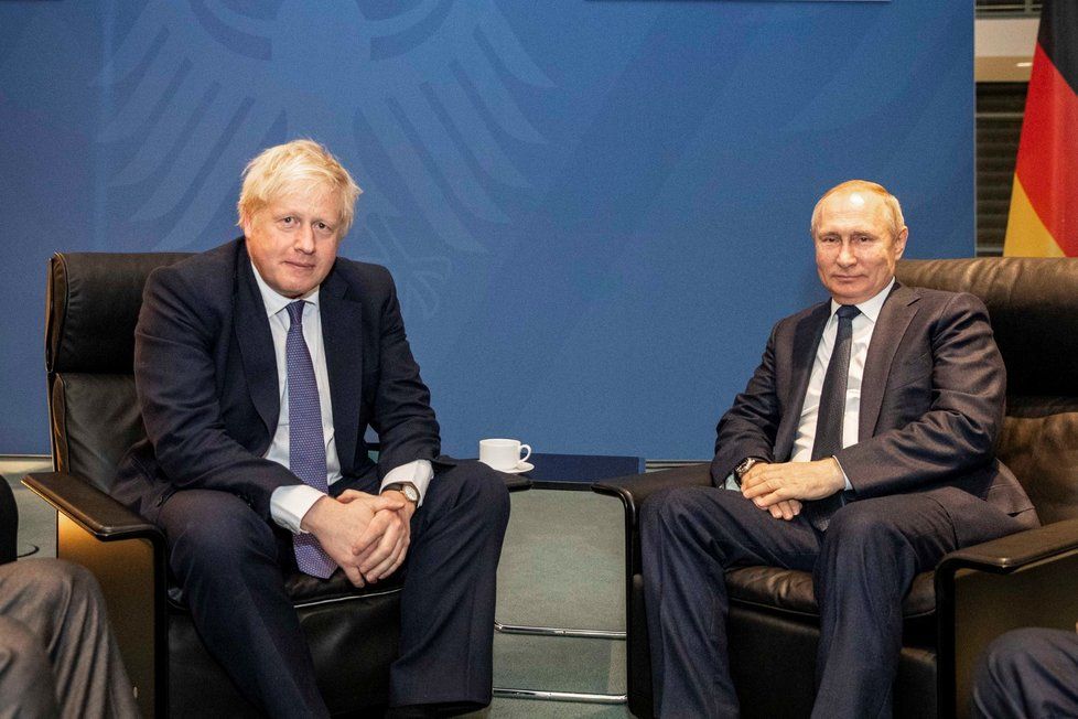 Ruský prezident Vladimír Putin a britský premiér Boris Johnson na berlínské konferenci o Libyi. (19. 1. 2020)