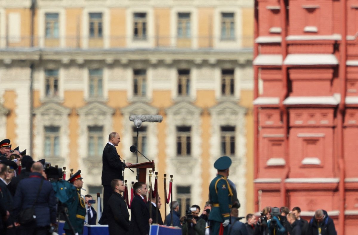 Ruský prezident Vladimir Putin během přehlídky na Rudém náměstí