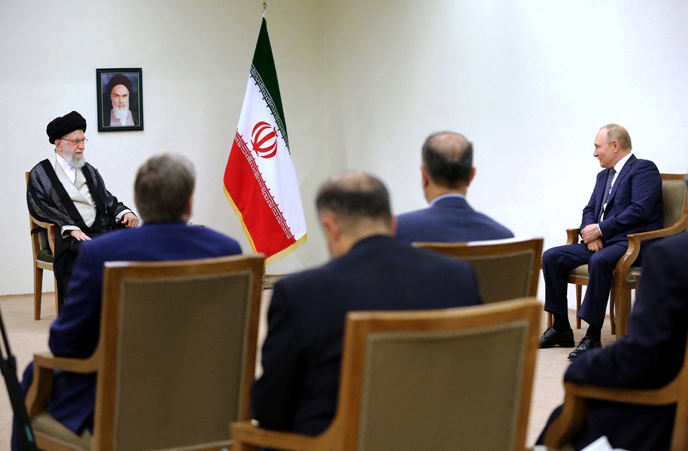 Vladimir Putin v Íránu: S ajatolláhem Chameneím (19.7.2022)