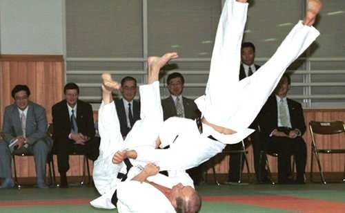 Putin na judistické akci v Japonsku, 2000.