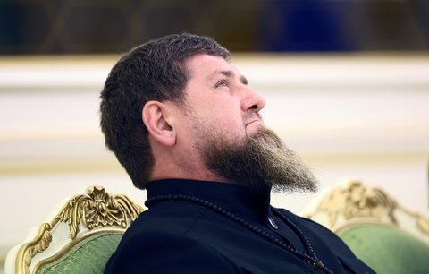 Putinova řezníka Kadyrova trápí zdraví: Kvůli léčbě létal opakovaně do Moskvy? 