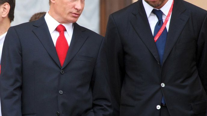 Vladimir Putin a Oleg Děripaska
