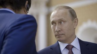 Analýza: Režisér Stone nechal Putina mluvit, vynikla tak ruská z nouze ctnost
