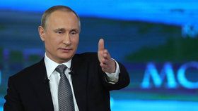 Putin Rusům: Euro byla chyba, Obama je čestný, u Savčenkové uvidíme