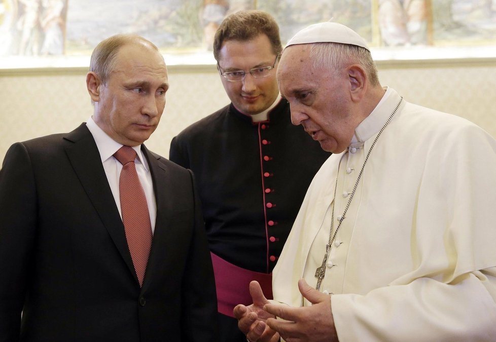 Setkání Putina a Františka se neslo v duchu míru.