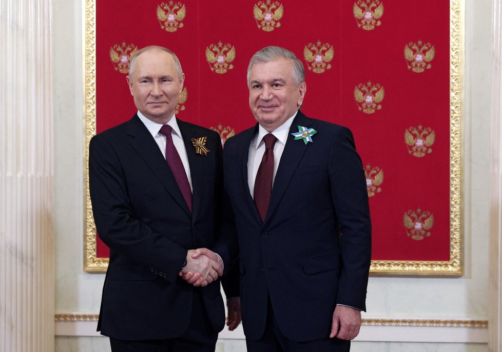 Setkání ruského prezidenta Vladimira Putina s uzbeckým prezidentem Shavkatem Mirziyoyevem (9.5.2023)