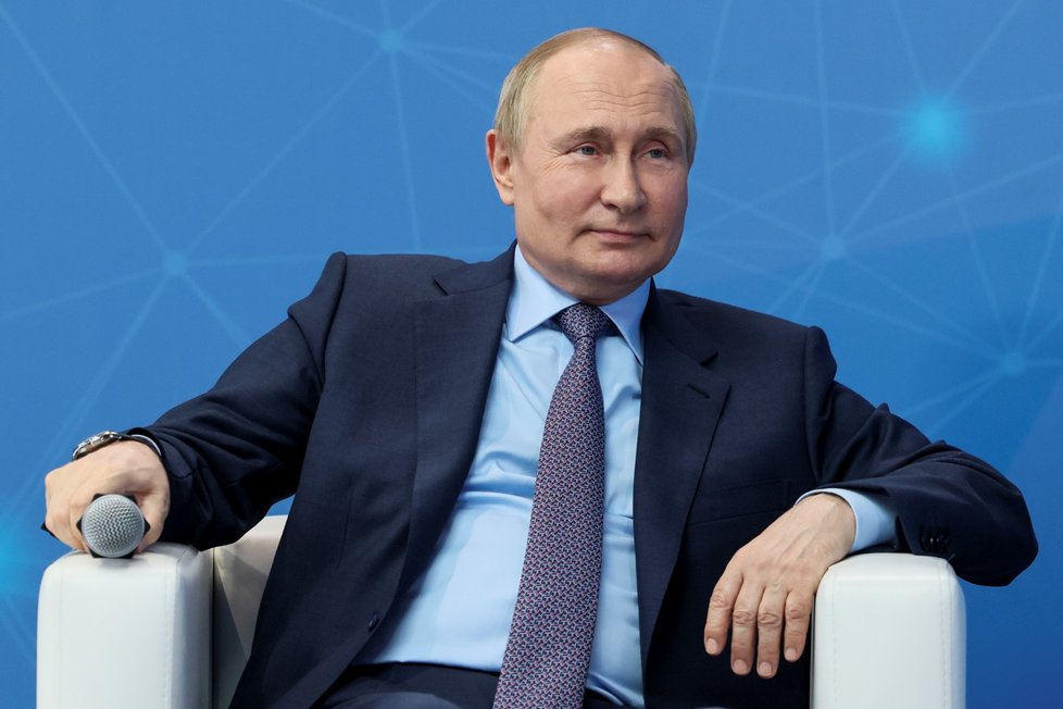 Sarkastický Putin na Petrohradském mezinárodním ekonomickém fóru (9.6.2022)