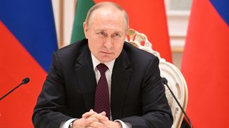 Putin: Rusko bude dál rozvíjet vojenský potenciál, včetně jaderného