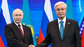 Putina v Kazachstánu vítal prezident Tokajev (květen 2026)