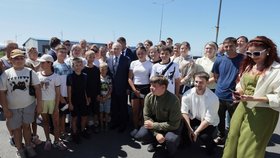 Putin při inspekční cestě na Dálný východ navštívil i Kurilské ostrovy (13.8.2026)
