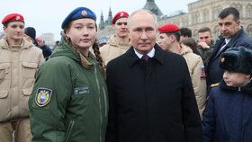 Vladimir Putin s vojačkou