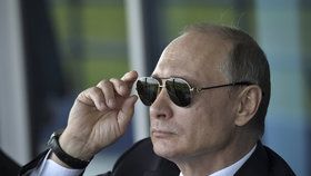 Ruský prezident Vladimir Putin nesouhlasí se sankcemi USA.