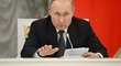 Putin je z vlastenecké show nadšen Putin je z vlastenecké show nadšen
