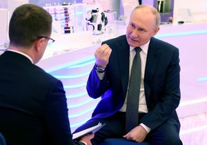 Vladimir Putin během rozhovoru pro ruskou televizi